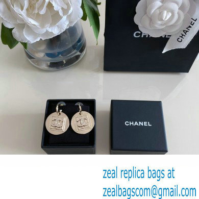 Chanel Pendant Earrings in Metal & Strass. Gold & Crystal ABA353 2023